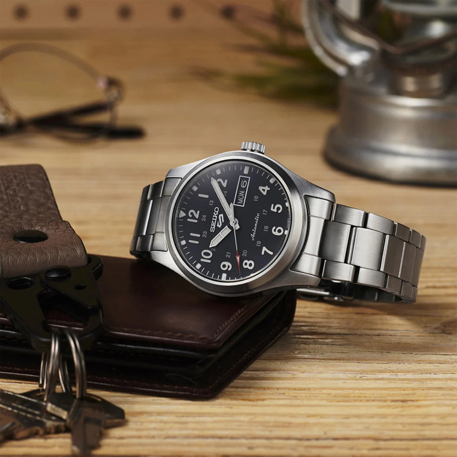 Seiko 5 Sports SRPG27K1 (side view)